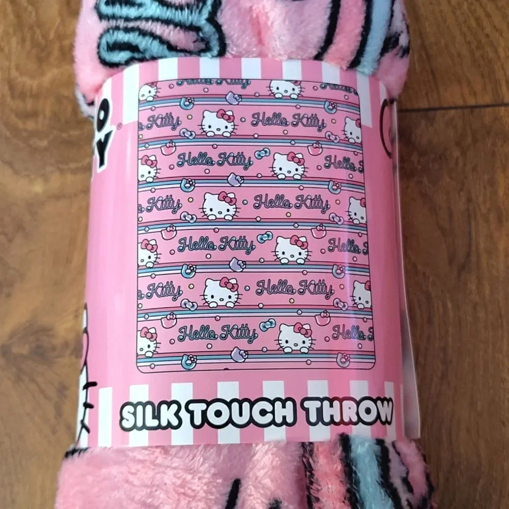 HELLO KITTY Printed Silk Touch‎ Throw Blanket NWT Pink Bows 40x50